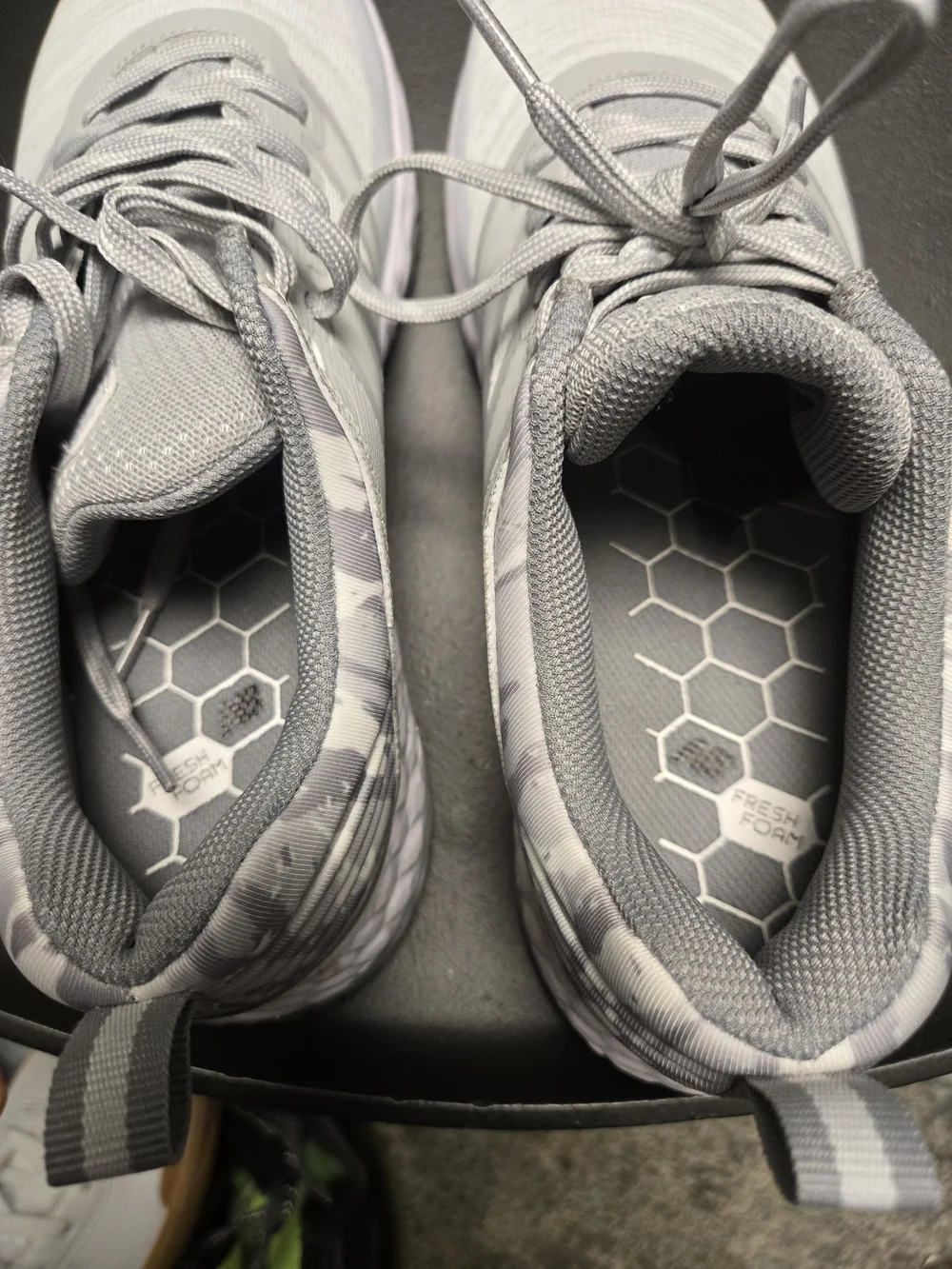 New Balance Fresh Foam Contend V2 Men's Size 8 Grey/White Athletic Shoes NEW - Picture 10 of 12